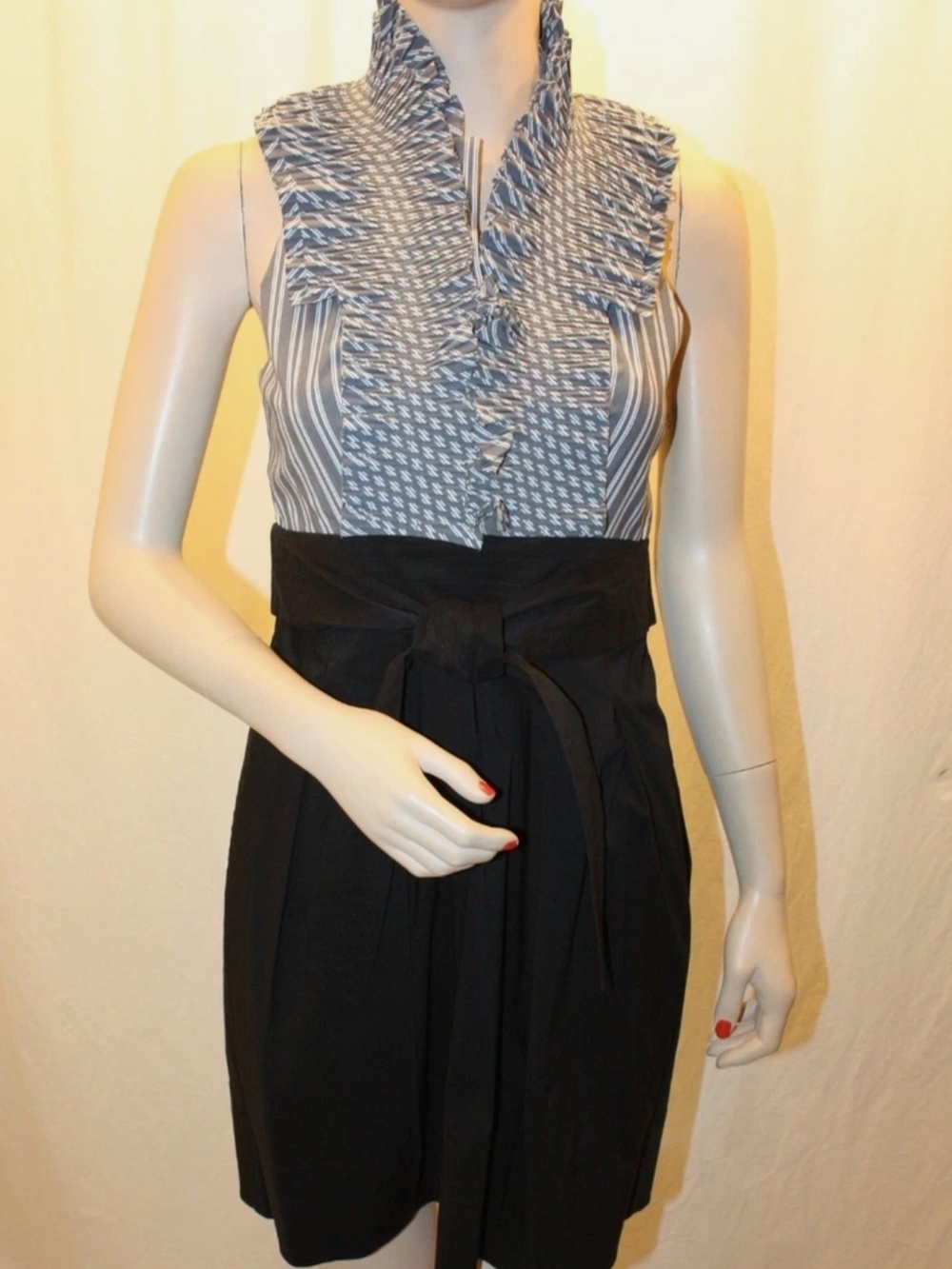 BCBGMaxAzria Black & Gray Pintuck Ruffled Tie Waist Pockets Dress Size 4